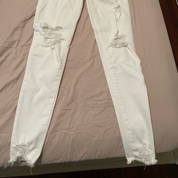 Ripped white jeans - Picture 2 of 2